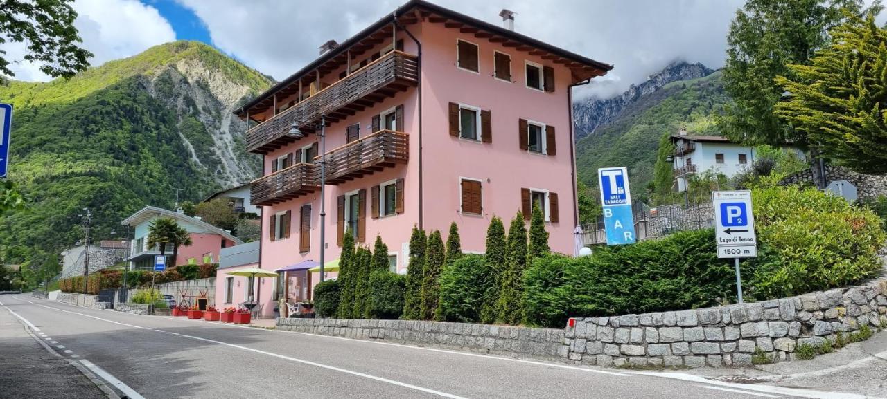 Tenno Appartamenti Garda Lake Exteriör bild